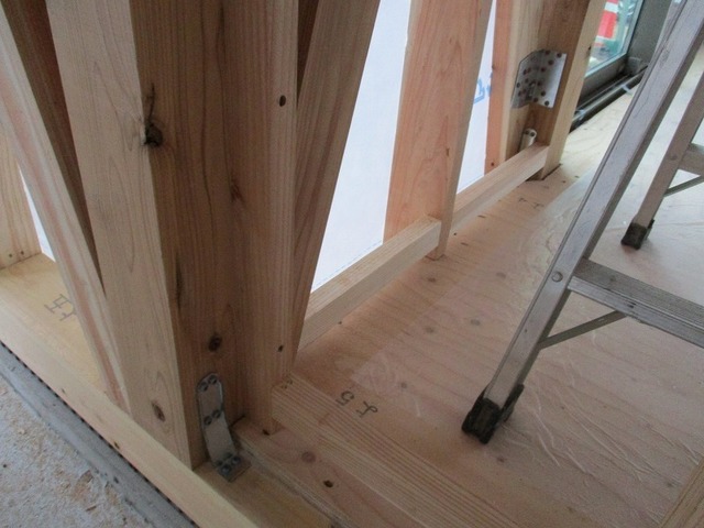 木の家建築中