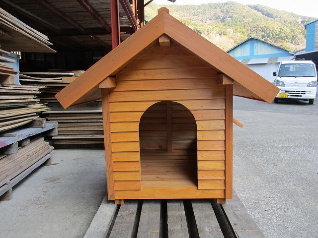 窓付き犬小屋完成