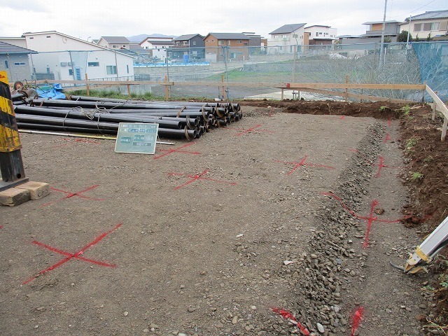鋼管杭打ち施行状況