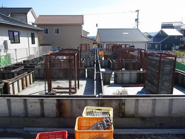 型枠建て込み