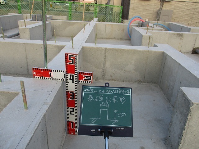 基礎工事