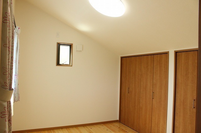 2F屋根裏部屋